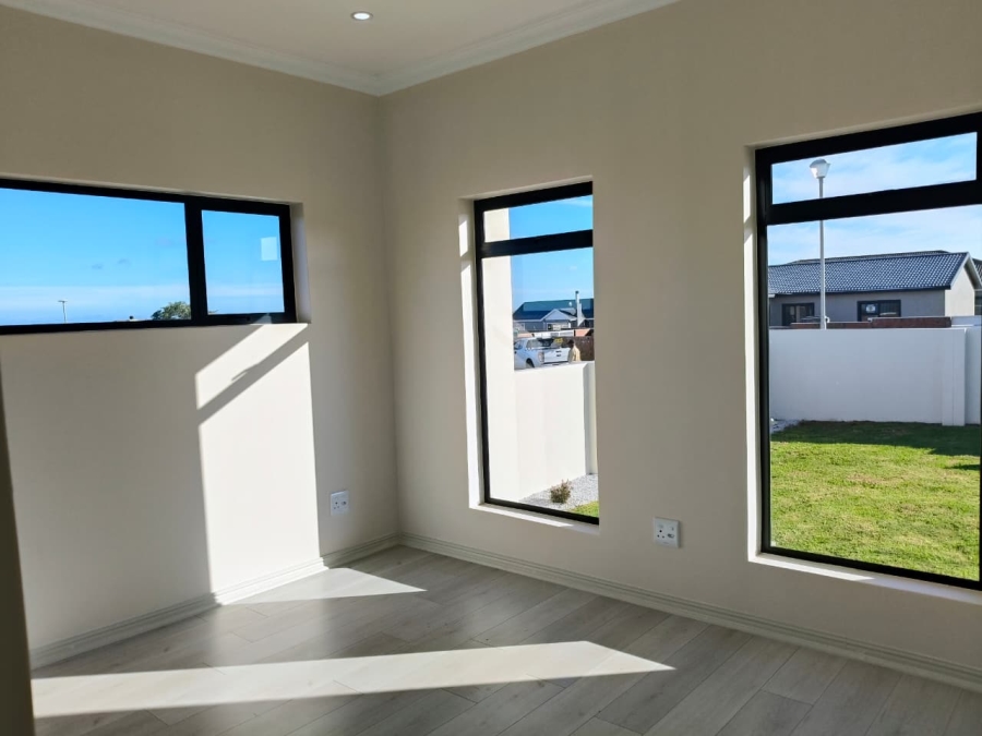 4 Bedroom Property for Sale in Fountains Estate Eastern Cape